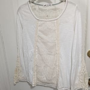 Long sleeve shirt with lace detail Size M